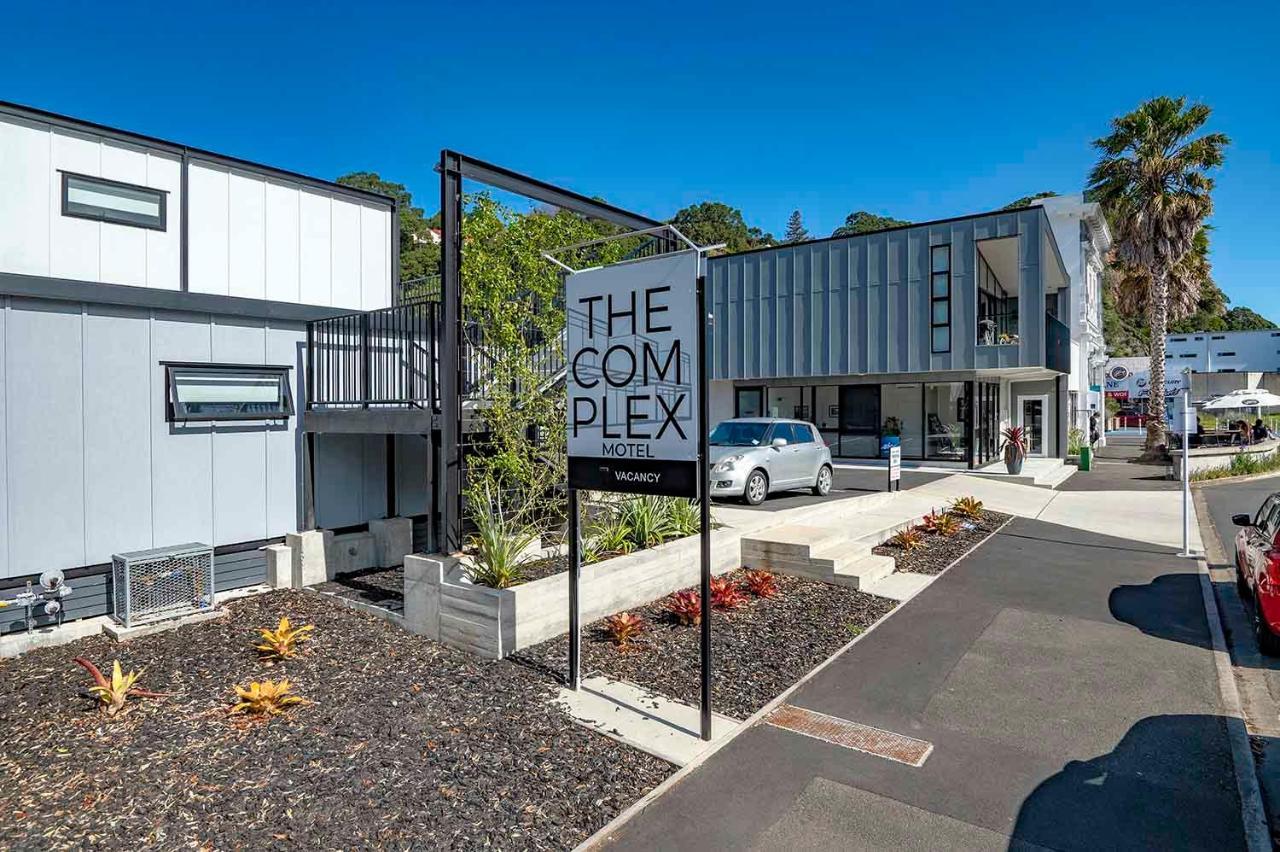 The Com Plex Motel Уакатане Екстериор снимка