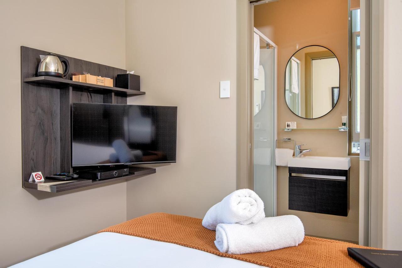 The Com Plex Motel Уакатане Екстериор снимка